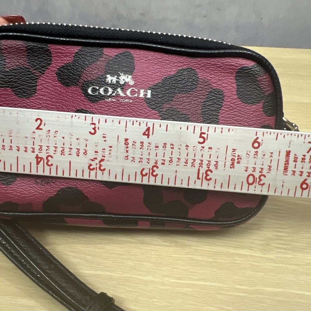 COACH Ocelot Vintage Print Pouch Crossbody Black/Red G1580 Made In Vietnam - Picture 14 of 16